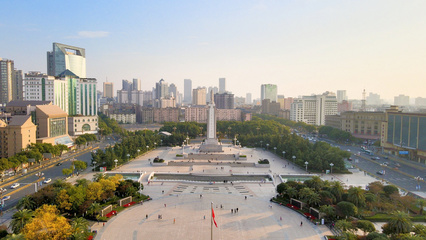 4K航拍南昌八一廣場(chǎng)城市地標(biāo)