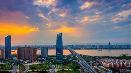 展望2020 從2019年南昌大事件看城建、醫療、教育新篇章